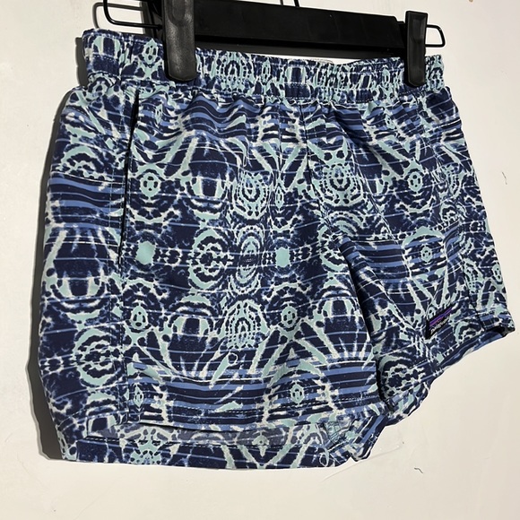 Patagonia Girl’s Baggies Sunburst Bend Blue Water Repellant Shorts Size Medium - Picture 3 of 8